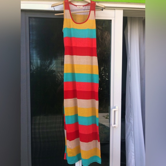 Amazing striped dress! Colors are fabulous! Curves body w slit on one side ! - Picture 3 of 5